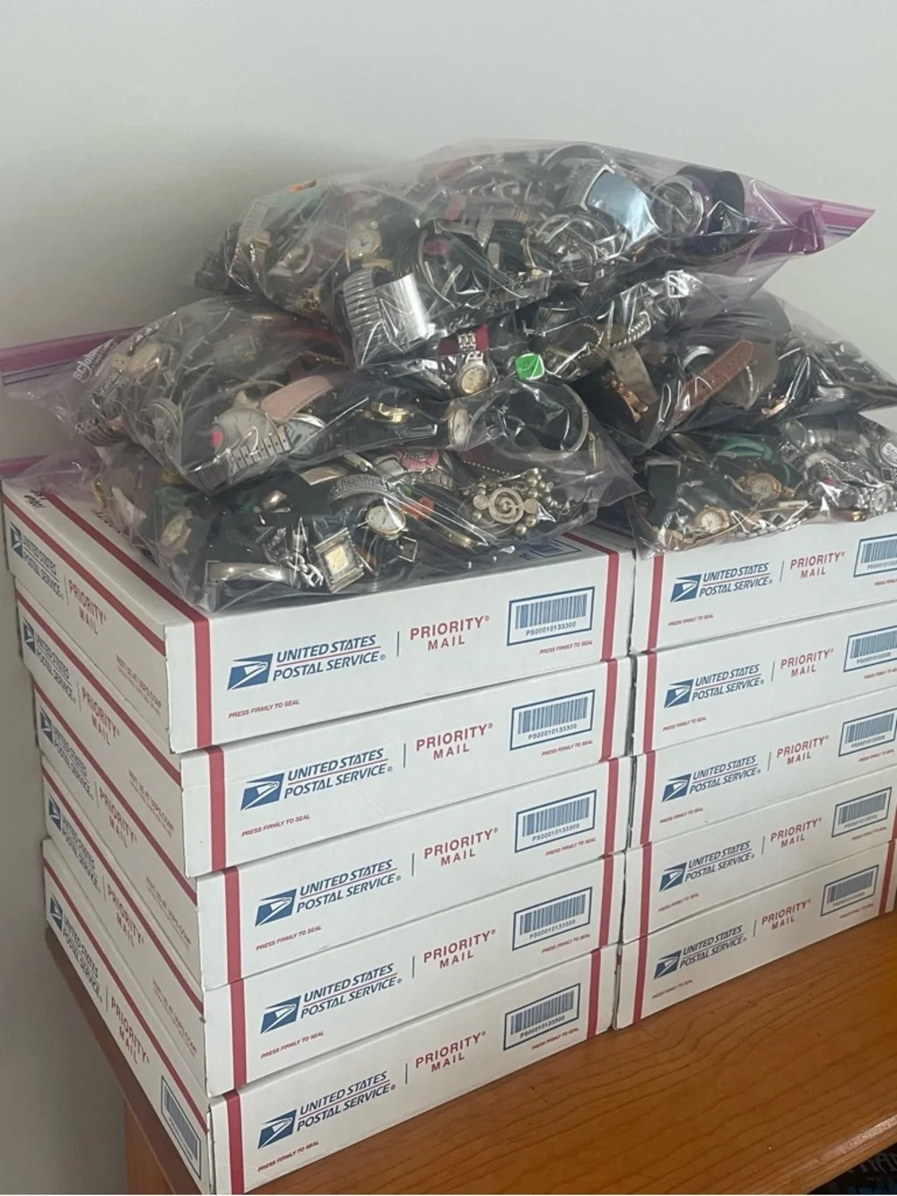 Lot of ladies watches, 100 count, plus a handful of extras.